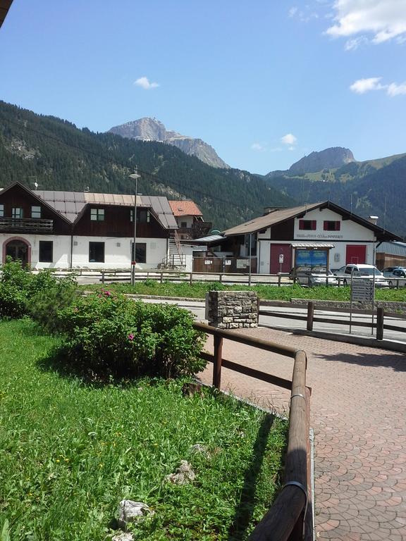 Appartamento Niki Campitello Campitello di Fassa Cameră foto