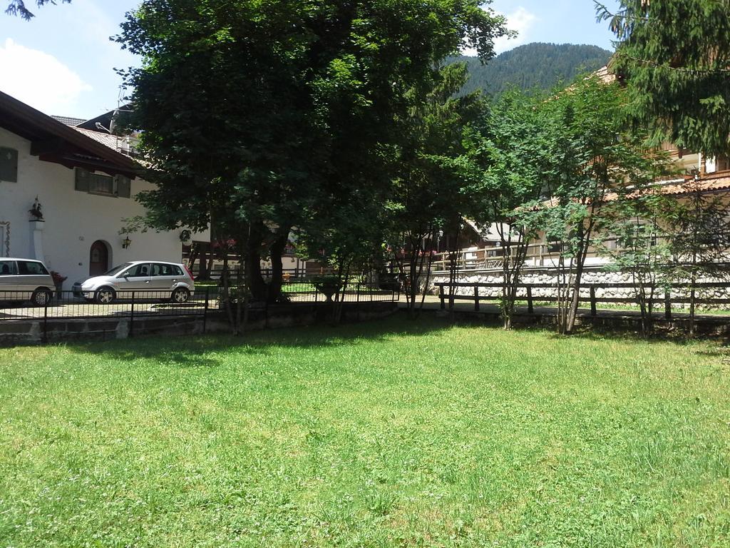 Appartamento Niki Campitello Campitello di Fassa Cameră foto