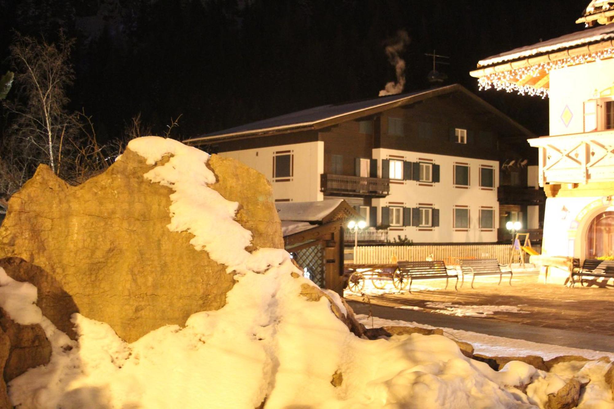 Appartamento Niki Campitello Campitello di Fassa Exterior foto