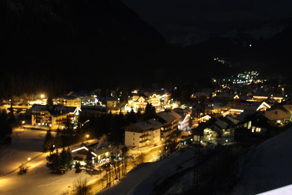 Appartamento Niki Campitello Campitello di Fassa Cameră foto
